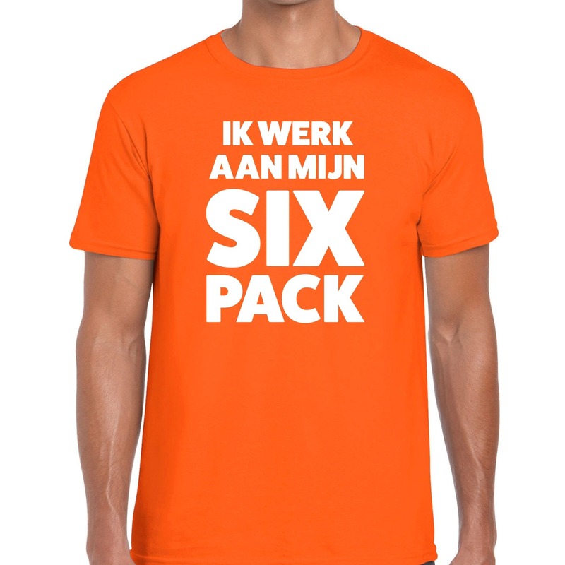 Ik werk aan mijn SIX Pack tekst t-shirt oranje heren
