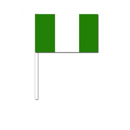 10 papieren zwaaivlaggetjes Nigeria 12 x 24 cm