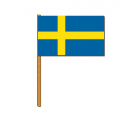 2x Zweeds zwaaivlaggetje
