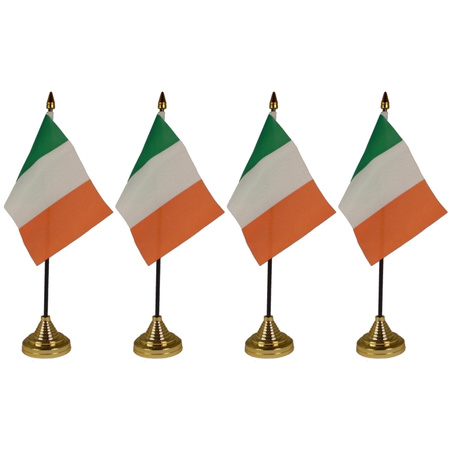 4x stuks ierland tafelvlaggetje 10 x 15 cm met standaard