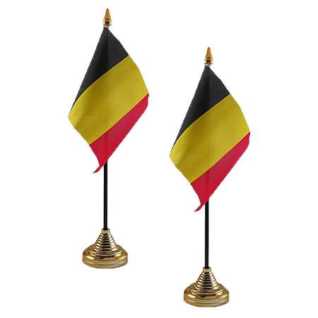 6x stuks Belgie tafelvlaggetjes 10 x 15 cm met standaard