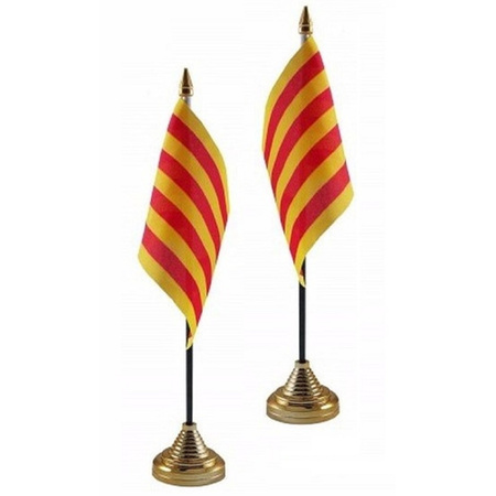Catalonie tafelvlaggetjes - 2x stuks - 10 x 15 cm - met standaard