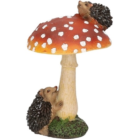 Garden/home statue mushroom with hedgehogs 11 cm