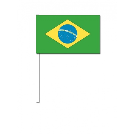 Papieren zwaaivlaggetjes Brazilie 12 x 24 cm