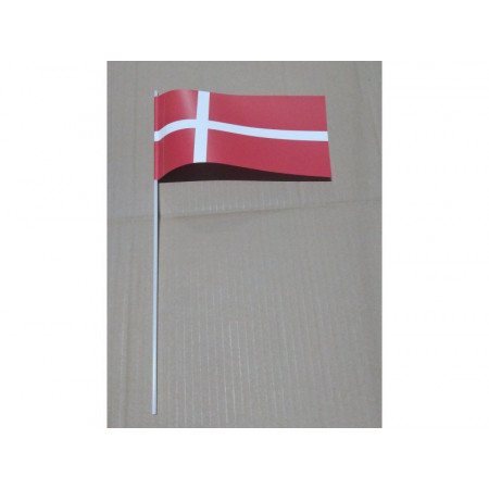 Papieren zwaaivlaggetjes Denemarken 12 x 24 cm