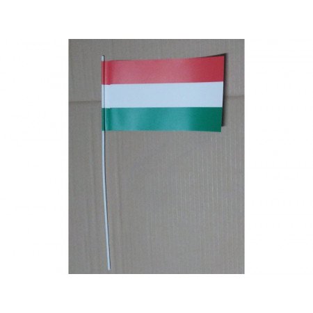 Papieren zwaaivlaggetjes Hongarije 12 x 24 cm